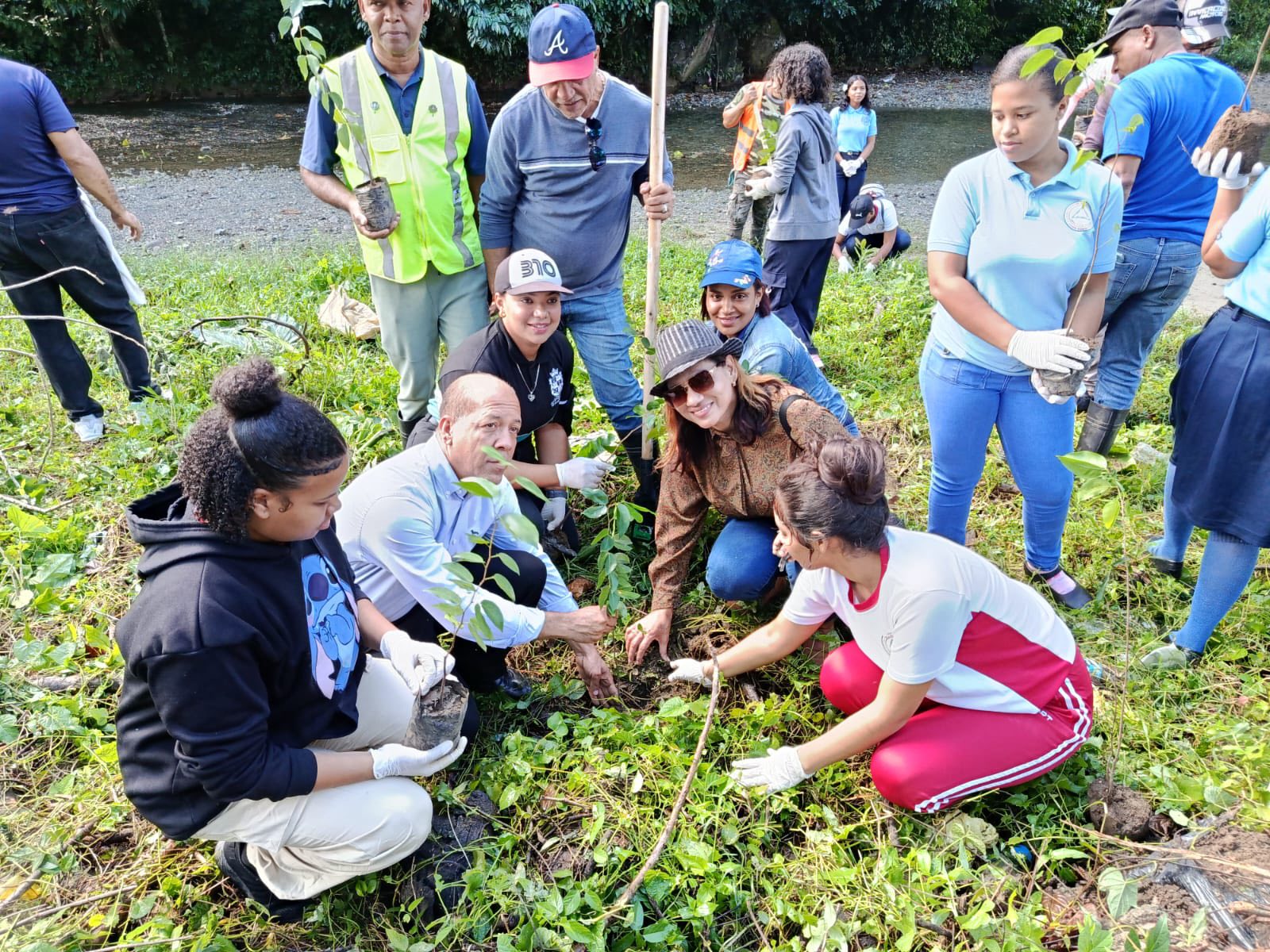 Juma Bejucal impulsa jornada de reforestación para proteger la vida en nuestras riveras
