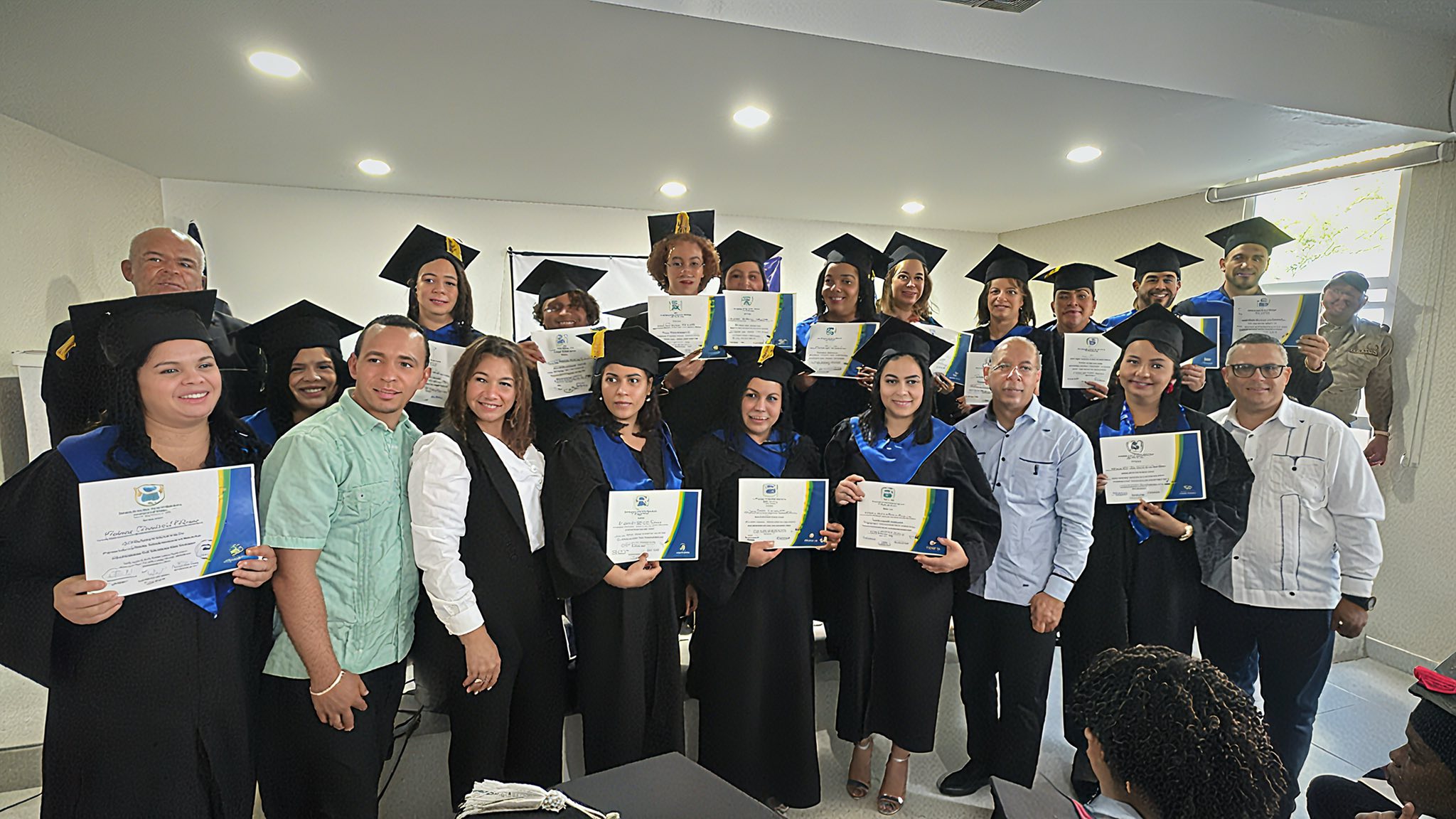 Escuela Técnico Laboral Nereida Marchena gradúa 120 jóvenes en Juma Bejucal con apoyo de la gestión de Teodoro Santos